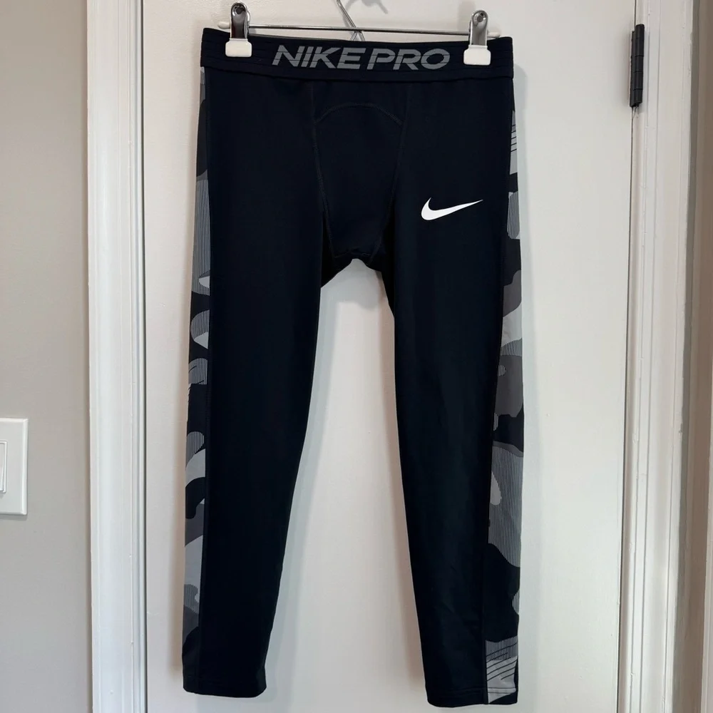 Nike Pro men’s Large Black and Gray Leggings